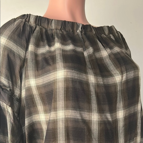 Max studio off shoulder Plaid Green Top Bell sleeve peasant top Size XL New - Picture 2 of 14